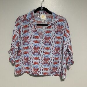 Emily McCarthy Women Top Size M Short Sleeves V Neck Red Blue Floral Linen Rayon